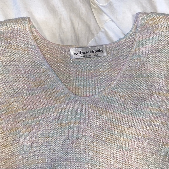 Vintage, pastel Alyssa Brooke pullover knit sweatshirt - Picture 3 of 5